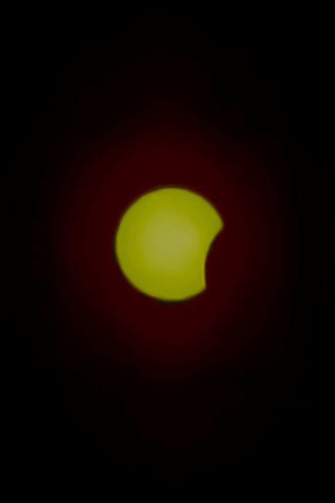 Photos de l'éclipse du 12 août 2026 à Carrion de los Condes, Espagne, avec smartphone xaomi red mi note 14 pro 5g ... Par Sylvie RODRIGUES (Brassac) 2